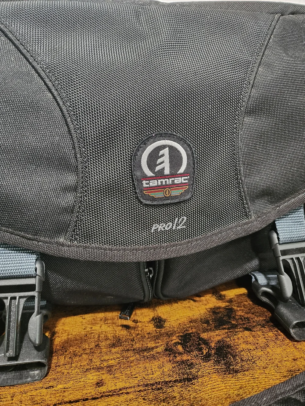 Tamrac pro12 black